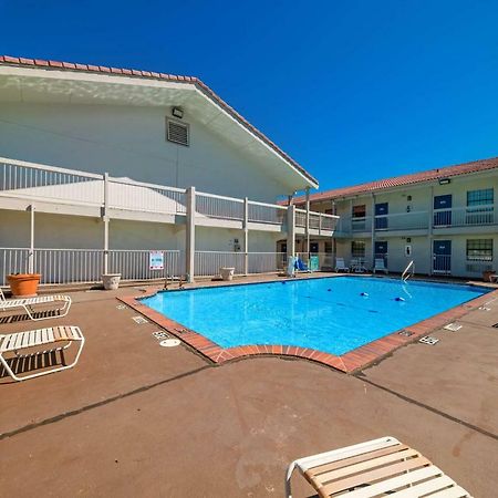 Motel 6-Dallas, Tx - Farmers Branch Exterior photo